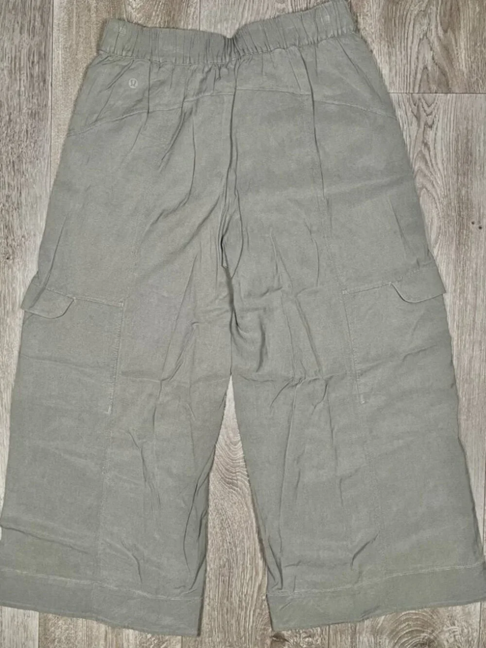 Lululemon Metropolis Maven Green Crop Cargo Wide Leg Pants - Women Size 6